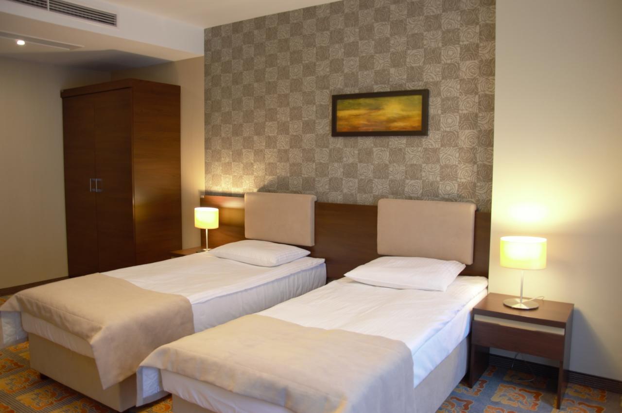 Hotel Via Baltica Lomza Ruang foto