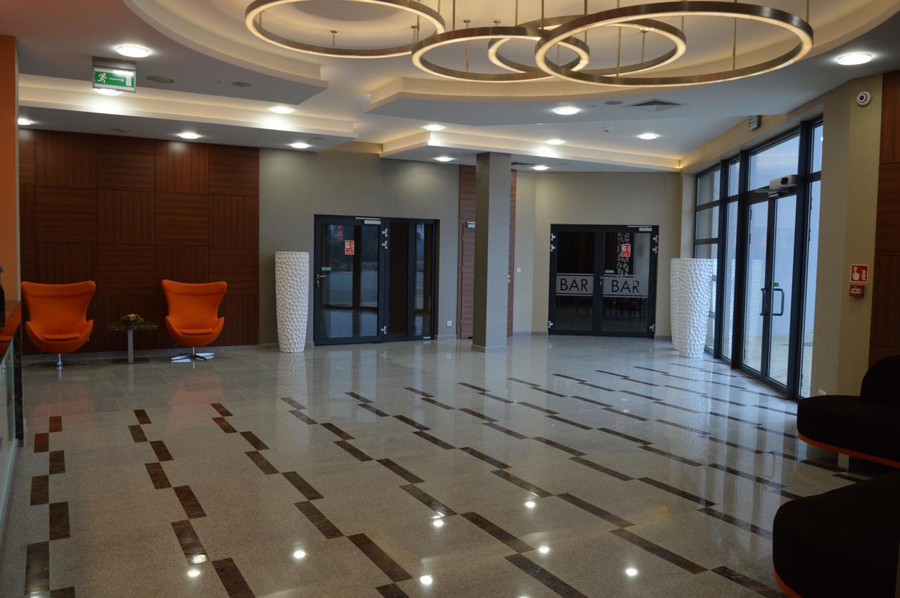 Hotel Via Baltica Lomza Bagian luar foto